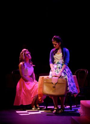 Robyn Mellor & Lauren Cocoracchio @ BroadwayWorld Robyn Mellor & Lauren Cocoracchio Photo