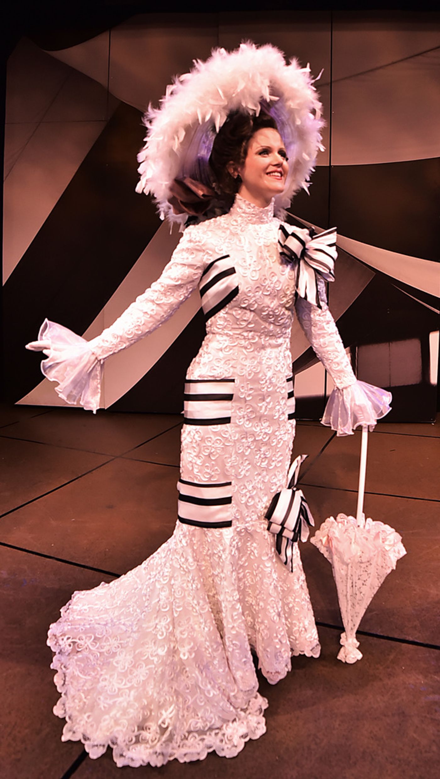 Photo Flash: MY FAIR LADY Opens Tonight at Beef and Boards Dinner Theatre  Image