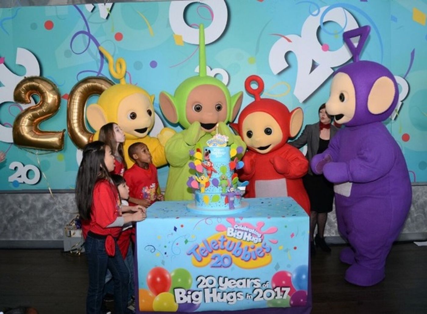 Photo Flash: Broadway Kids Help Celebrate TELETUBBIES' Anniversary Photo Flash: Broadway Kids Help Celebrate TELETUBBIES' Anniversary Image