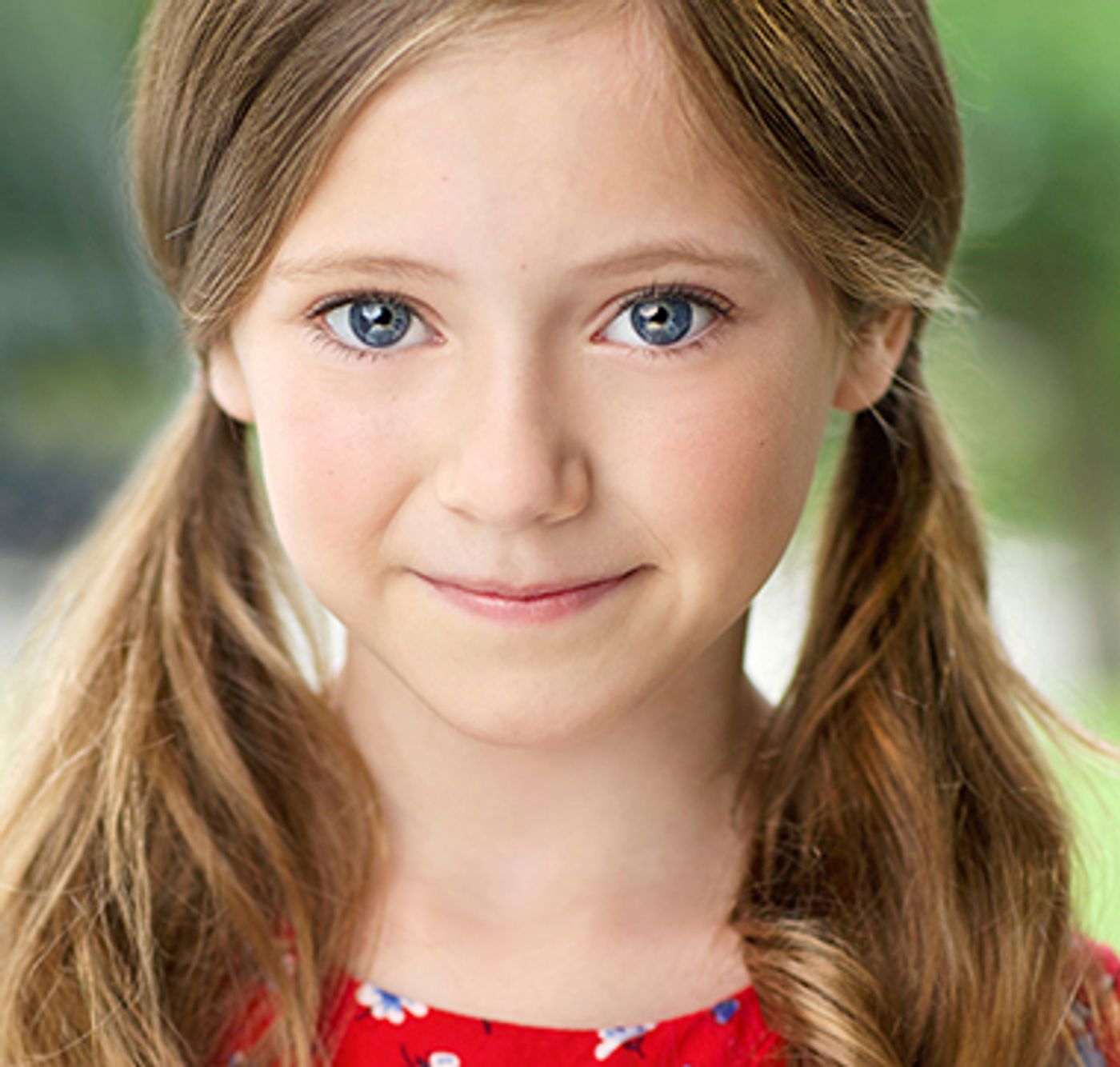 AMELIE Dreams Her Way to Broadway Tonight- Meet the Company!  Image