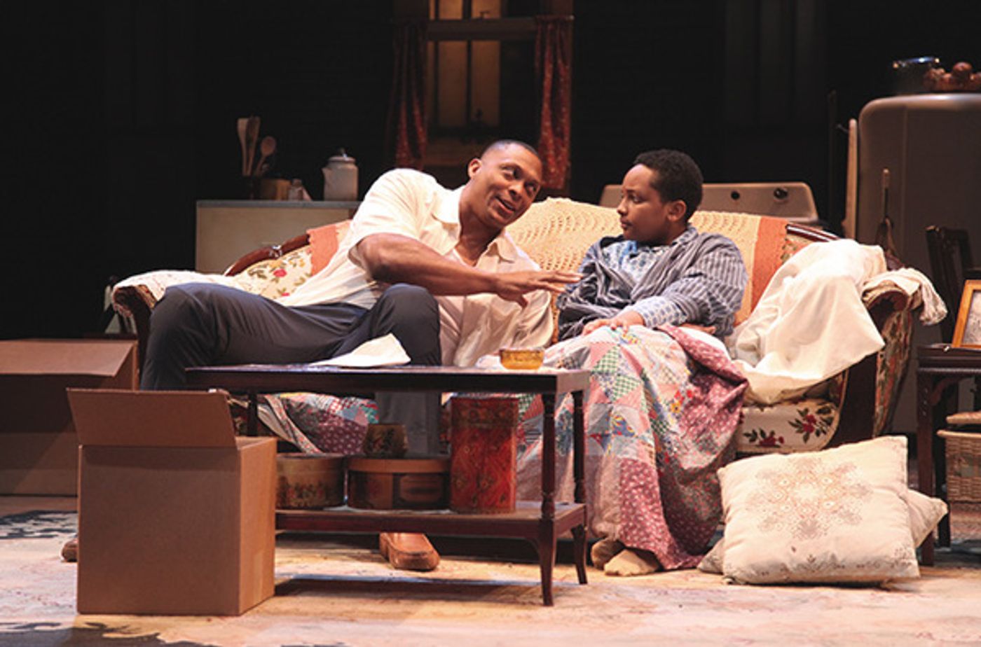 Photo Flash: First Look at Eddie George and More in Nashville Rep's A RAISIN IN THE SUN Photo Flash: First Look at Eddie George and More in Nashville Rep's A RAISIN IN THE SUN Image