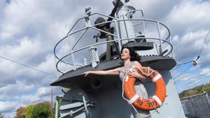 Heather Massie as HEDY! 
Photo credit: Charley Marlowe Photo