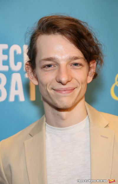 Mike Faist  Photo