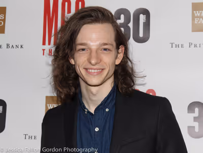 Mike Faist Photo