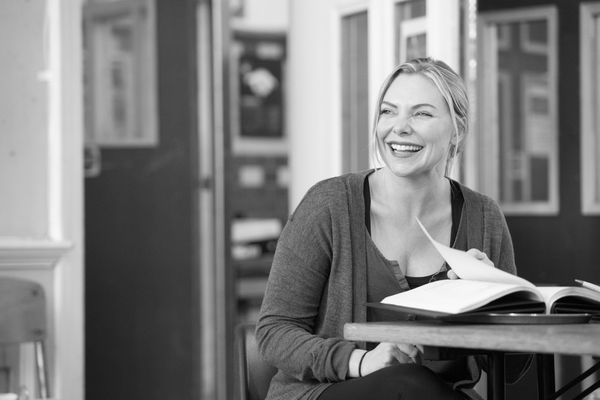 Samantha Womack Photo