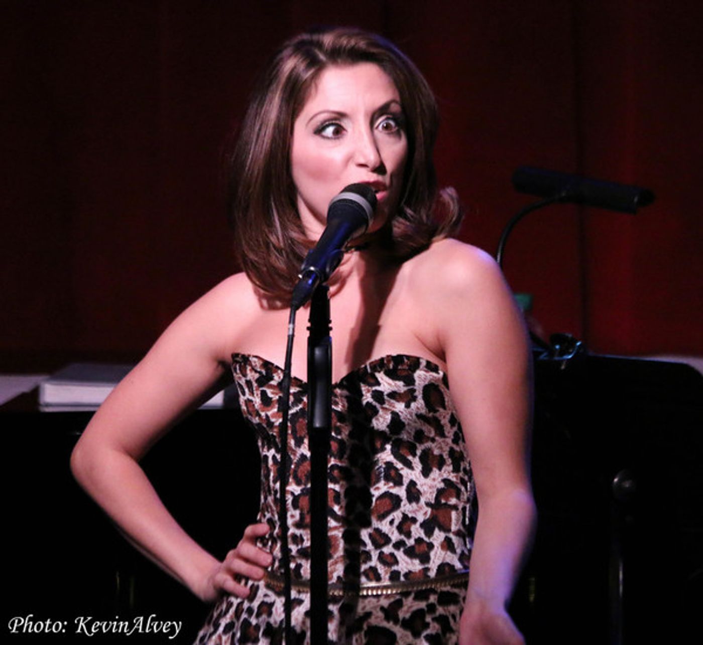 Photo Flash: Christina Bianco Brings ME, MYSELF & EVERYONE ELSE to Birdland  Image