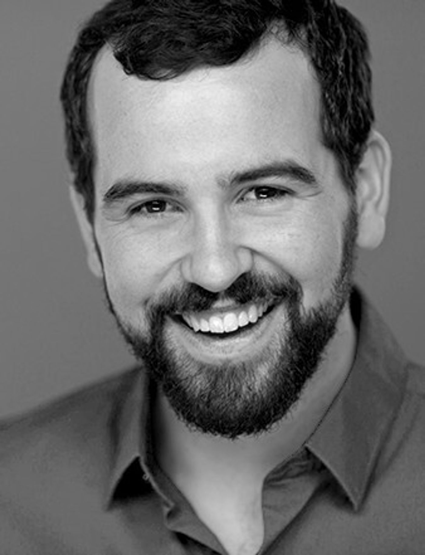 Get Ready to Guffaw! Meet the Full Company of PRESENT LAUGHTER, Opening Tonight on Broadway  Image