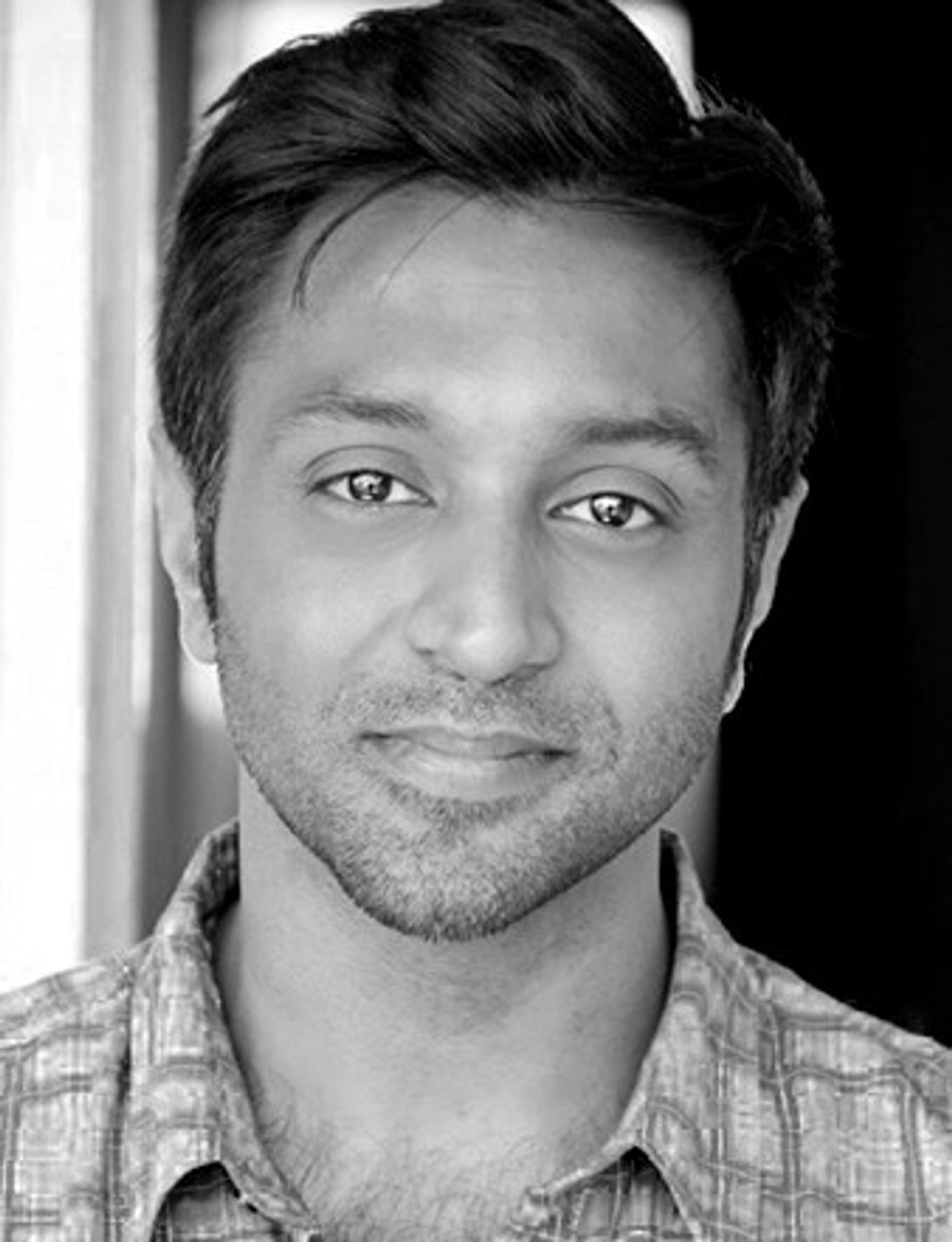 Get Ready to Guffaw! Meet the Full Company of PRESENT LAUGHTER, Opening Tonight on Broadway  Image