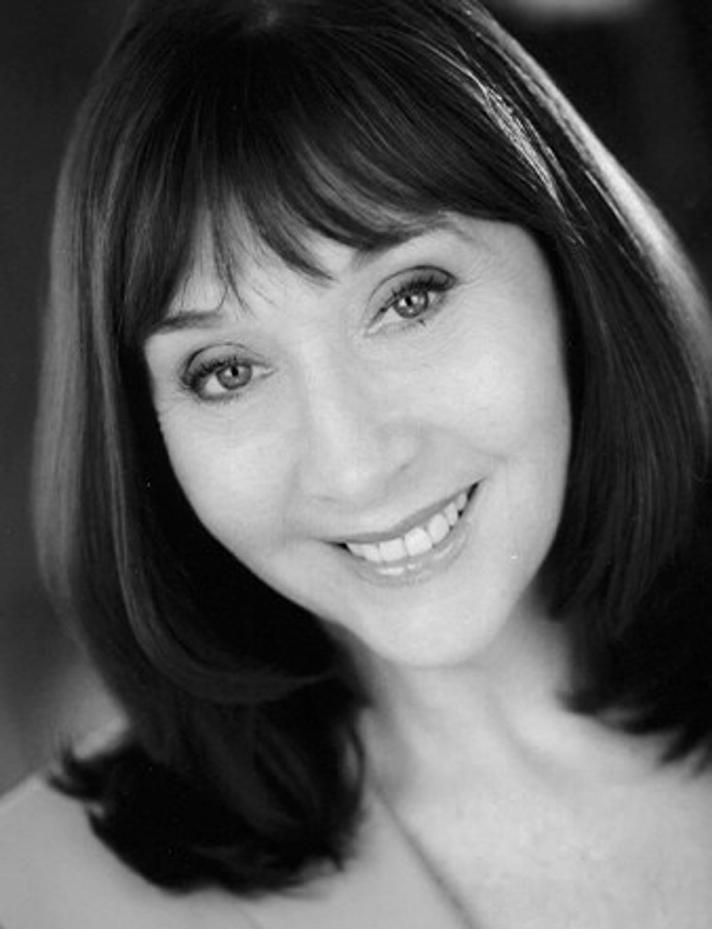 Get Ready to Guffaw! Meet the Full Company of PRESENT LAUGHTER, Opening Tonight on Broadway  Image