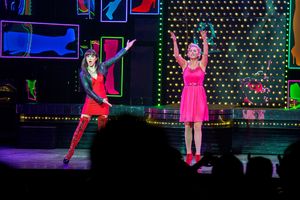 Shannon O'Boyle, Taylor Louderman @ BroadwayWorld Shannon O'Boyle, Taylor Louderman Photo