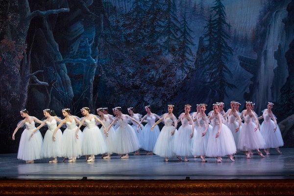 Photo Flash: GISELLE Dances to Singapore — photo 6 of 7