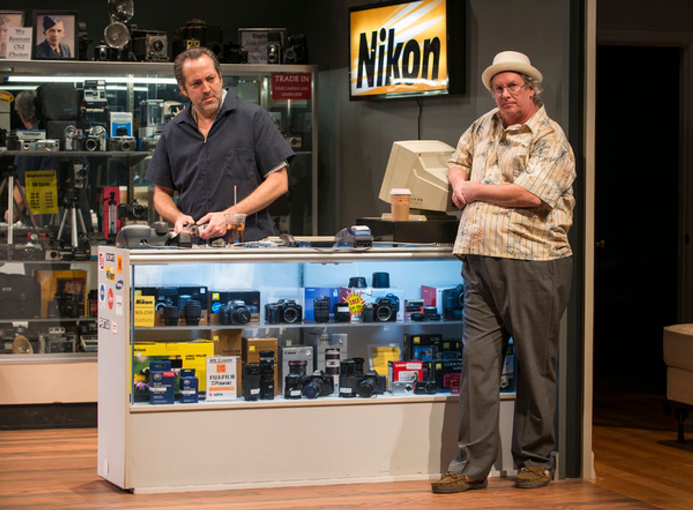 Photo Flash: First Look at Tracy Letts's LINDA VISTA World Premiere at Steppenwolf Theatre  Image