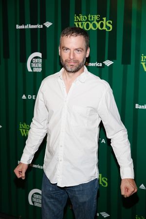 Justin Kirk  Photo