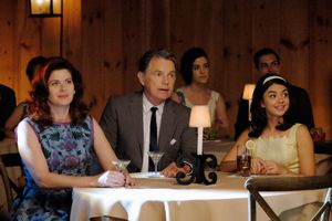 Bruce Greenwood, Debra Messing, Sarah Hyland @ BroadwayWorld Bruce Greenwood, Debra Messing, Sarah Hyland Photo