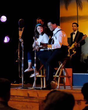 Sarah Hyland, J. Quinton Johnson @ BroadwayWorld Sarah Hyland, J. Quinton Johnson Photo