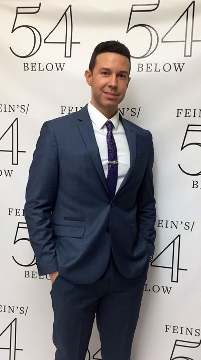 Jeremy Benton Photo