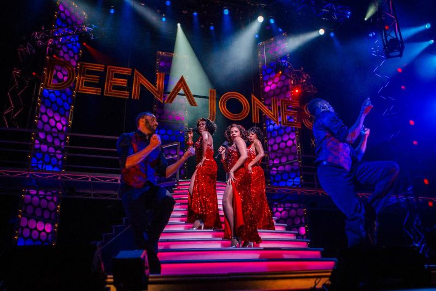 Review: DREAMGIRLS Sparkles and Shines at TUTS Image