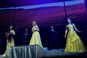 Mairead Carlin, Susan McFadden and Eabha McMahon Photo