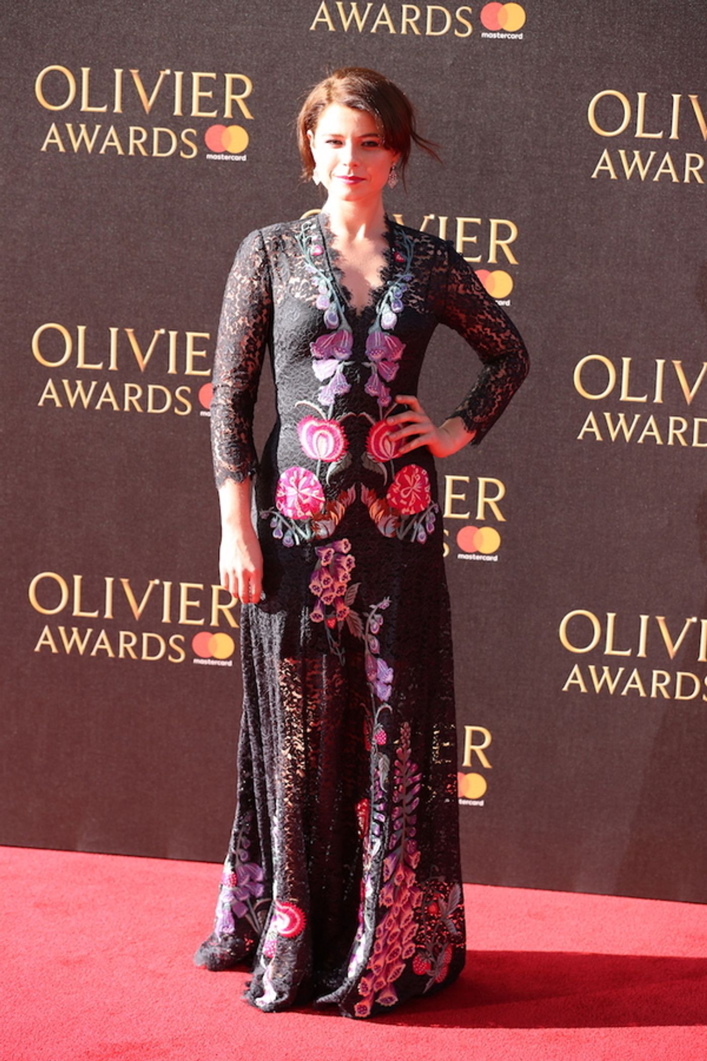 Photo Flash: Amber Riley, Billie Piper & More On 2017 Olivier Awards Red Carpet  Image