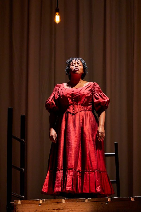 Melanie Marshall Photo