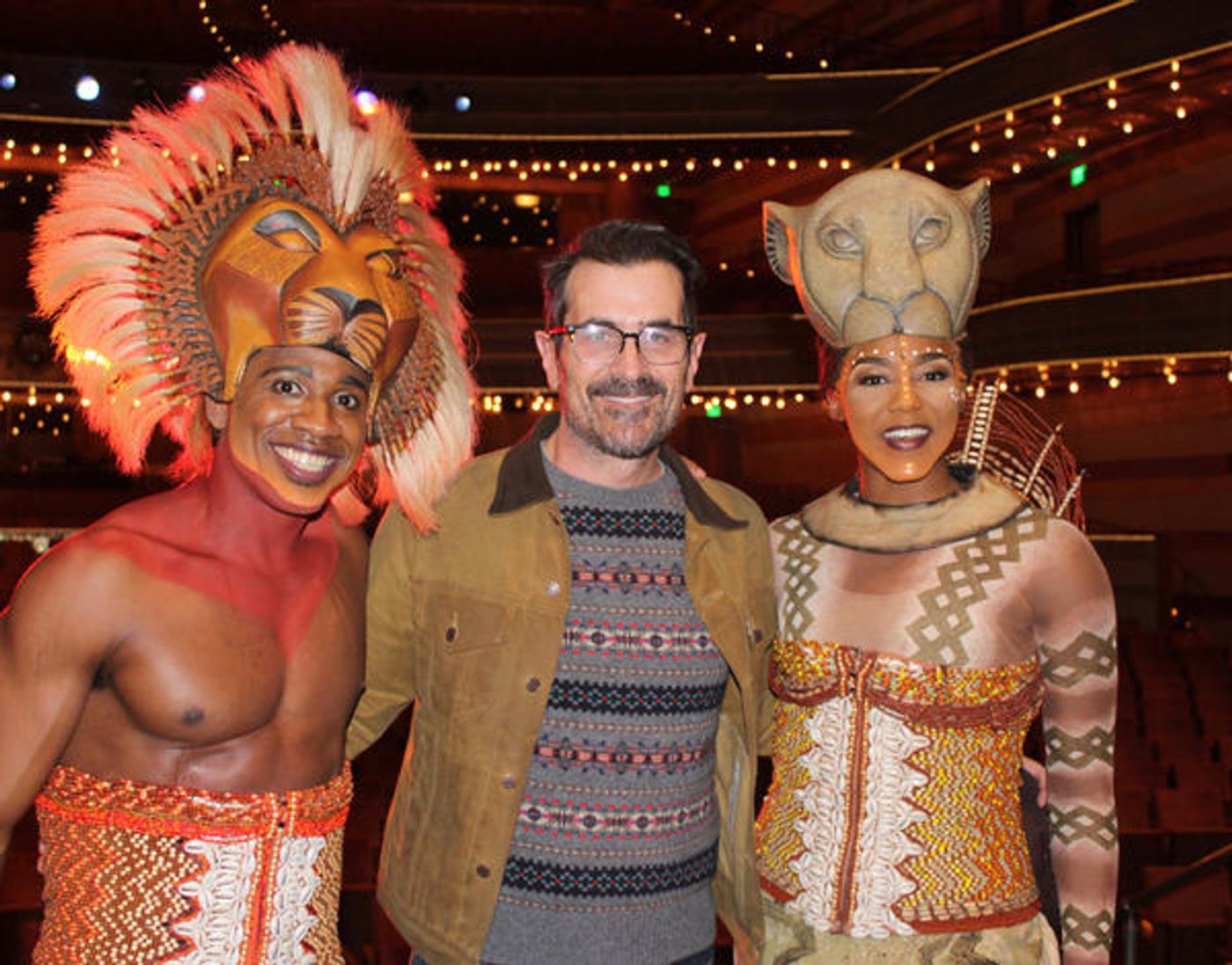 Photo Flash: MODERN FAMILY's Ty Burrell Visits THE LION KING on Tour  Image
