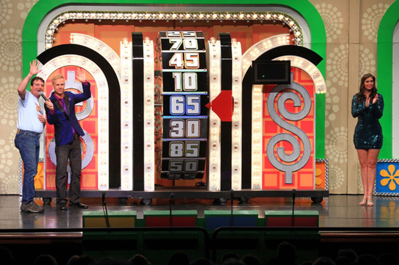 Photo Flash: First Look at THE PRICE IS RIGHT LIVE Photo Flash: First Look at THE PRICE IS RIGHT LIVE Image