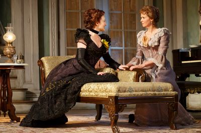 Laura Linney and Cynthia Nixon Photo