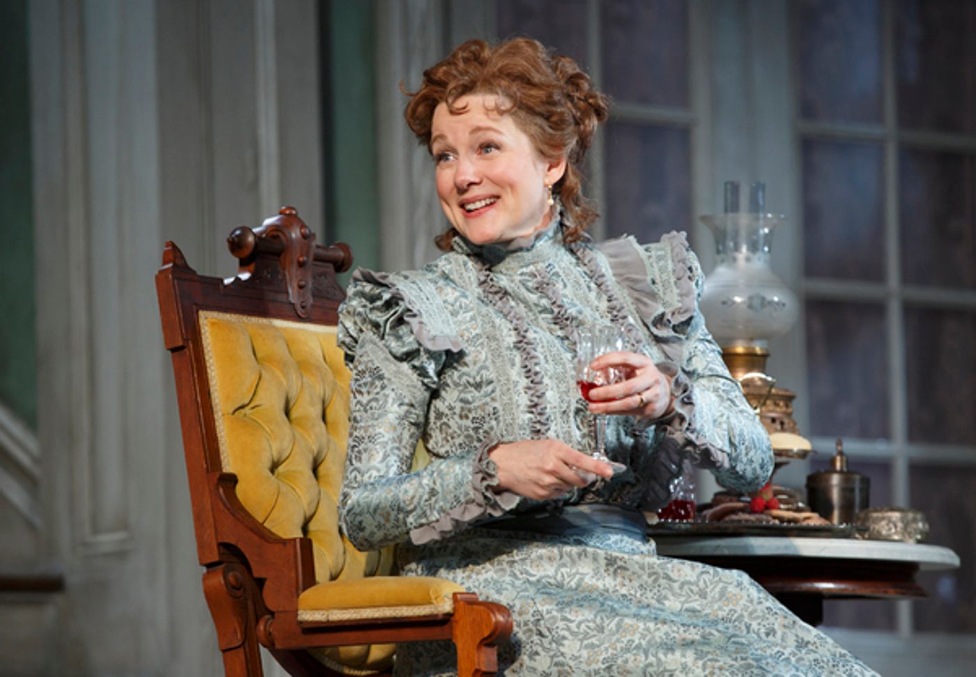 Photo Flash: First Look at Laura Linney and Cynthia Nixon Swapping Roles in THE LITTLE FOXES on Broadway  Image