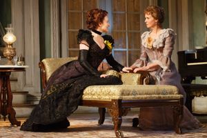 Laura Linney and Cynthia Nixon Photo