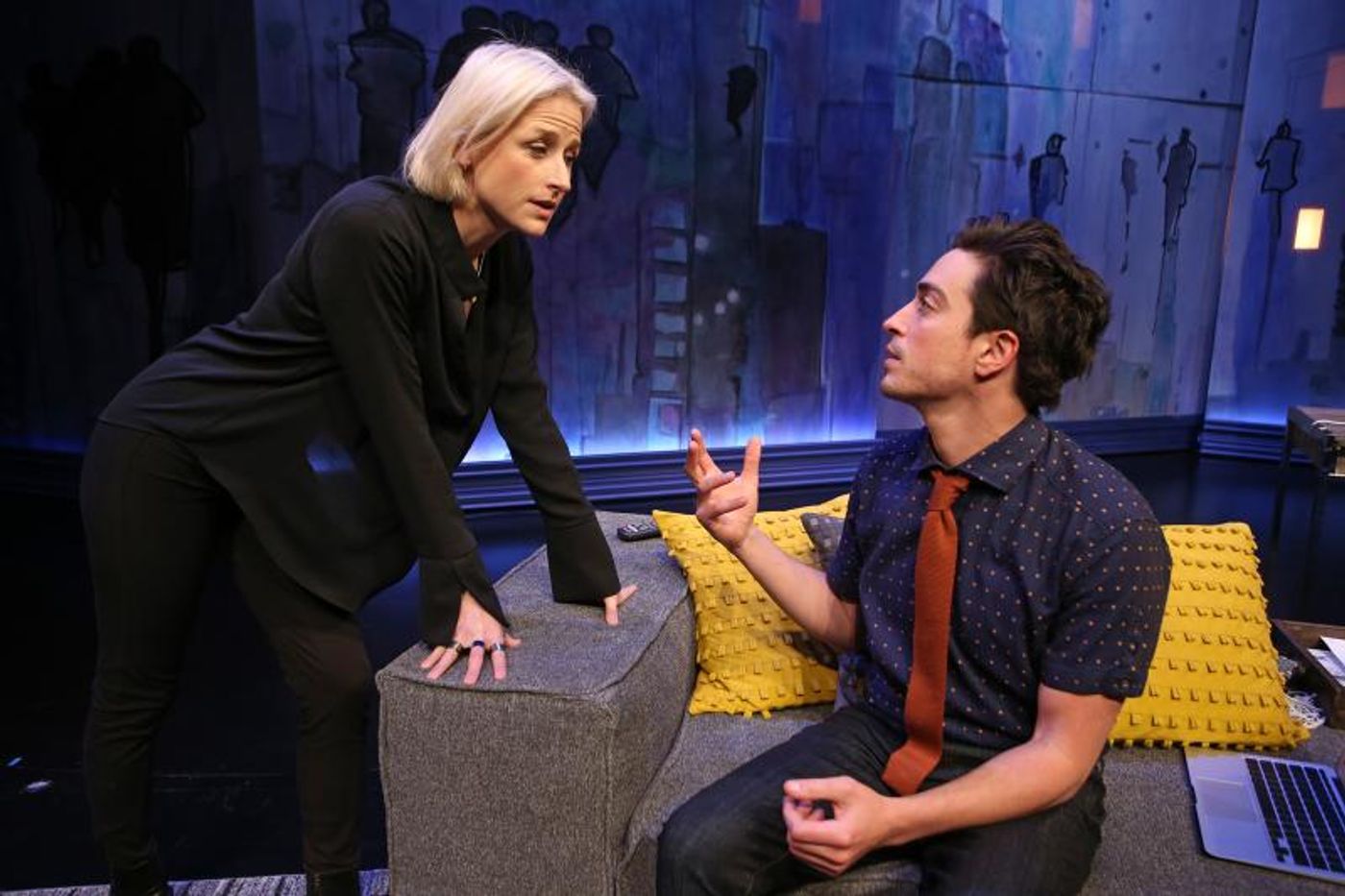 Review: Curiosity-Baiting New Play THE SIEGEL Brings Fresh Comedy to South Coast Repertory  Image