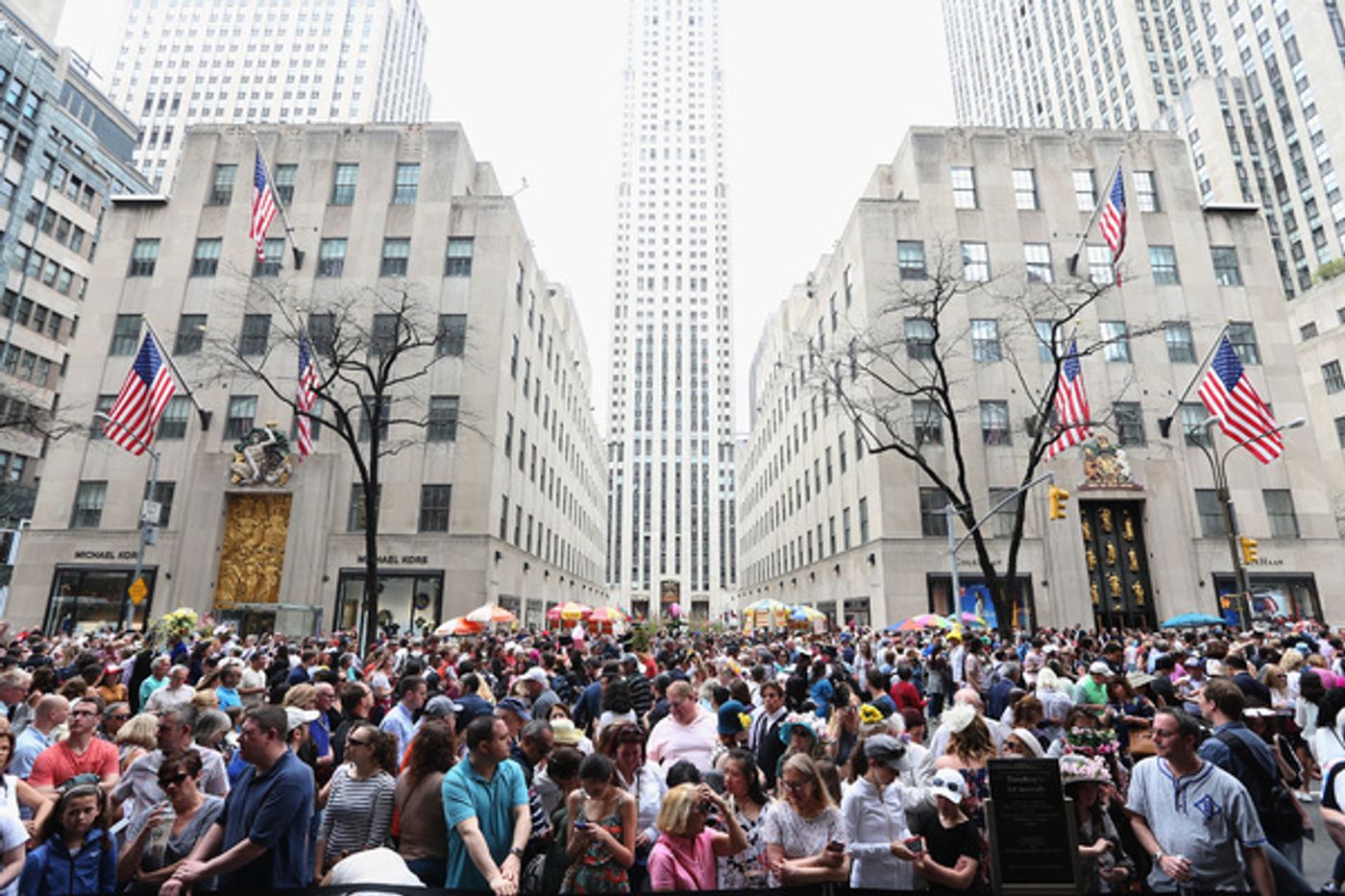 Photo Flash: AVENUE Q, CHICAGO, WAITRESS, and More Perform at Saks Fifth Avenue Spring Fete Celebration for BC/EFA  Image
