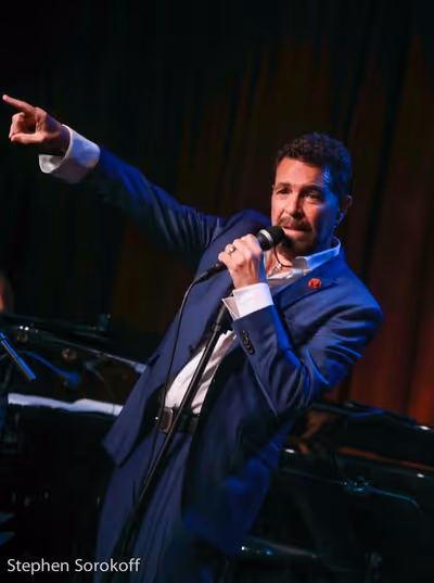 Clint Holmes Photo