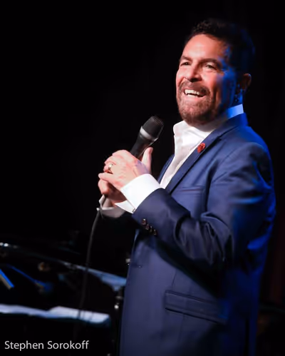 Clint Holmes Photo