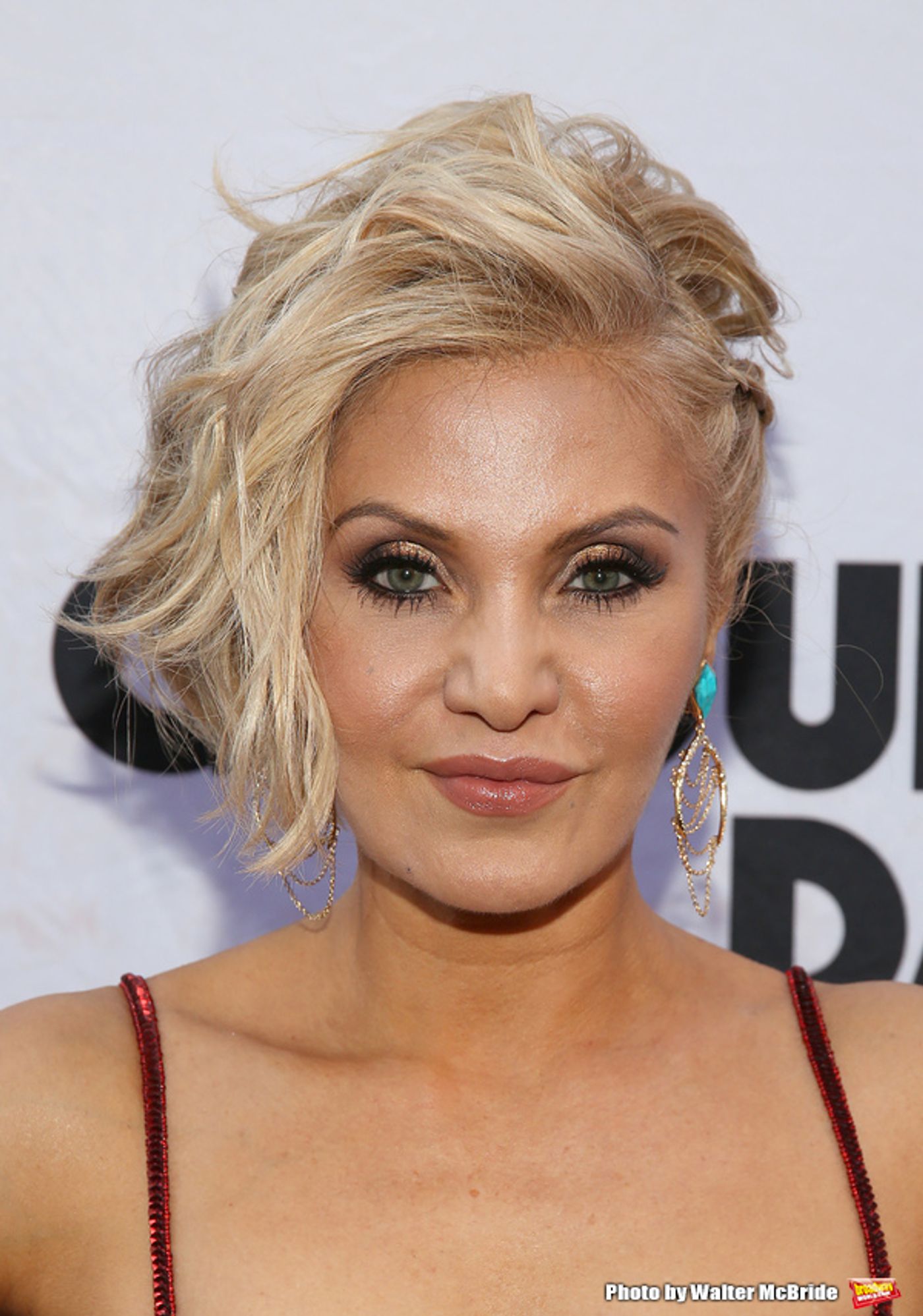 Photo Coverage: On the Opening Night Red Carpet for GROUNDHOG DAY!  Image