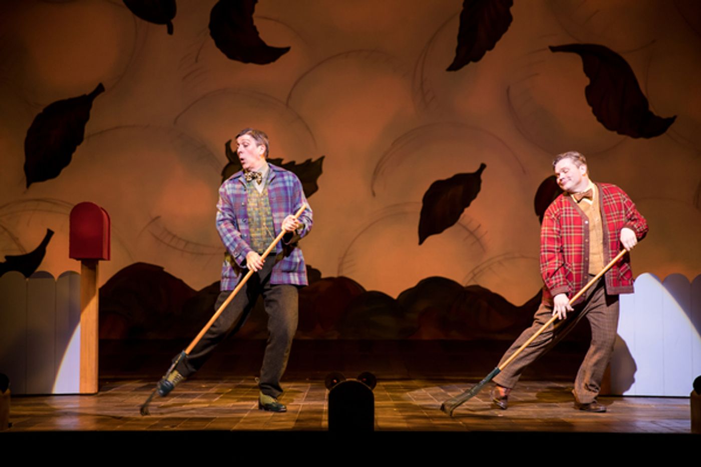 Photo Flash: A Hopping Good Look at A YEAR WITH FROG AND TOAD at Children's Theatre Company  Image