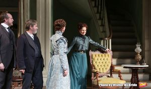 Darren Goldstein, Richard Thomas, Cybthia Nixon and Laura Linney @ BroadwayWorld Darren Goldstein, Richard Thomas, Cybthia Nixon and Laura Linney Photo