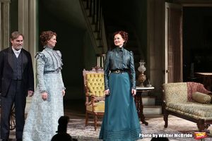 Richard Thomas, Cybthia Nixon and Laura Linney @ BroadwayWorld Richard Thomas, Cybthia Nixon and Laura Linney Photo