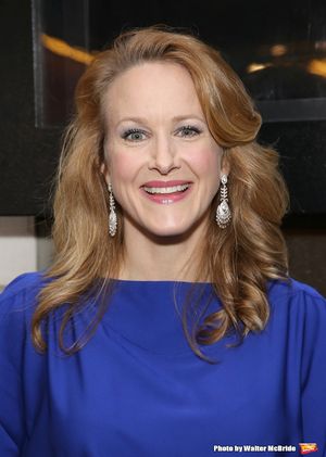 Katie Finneran  Photo