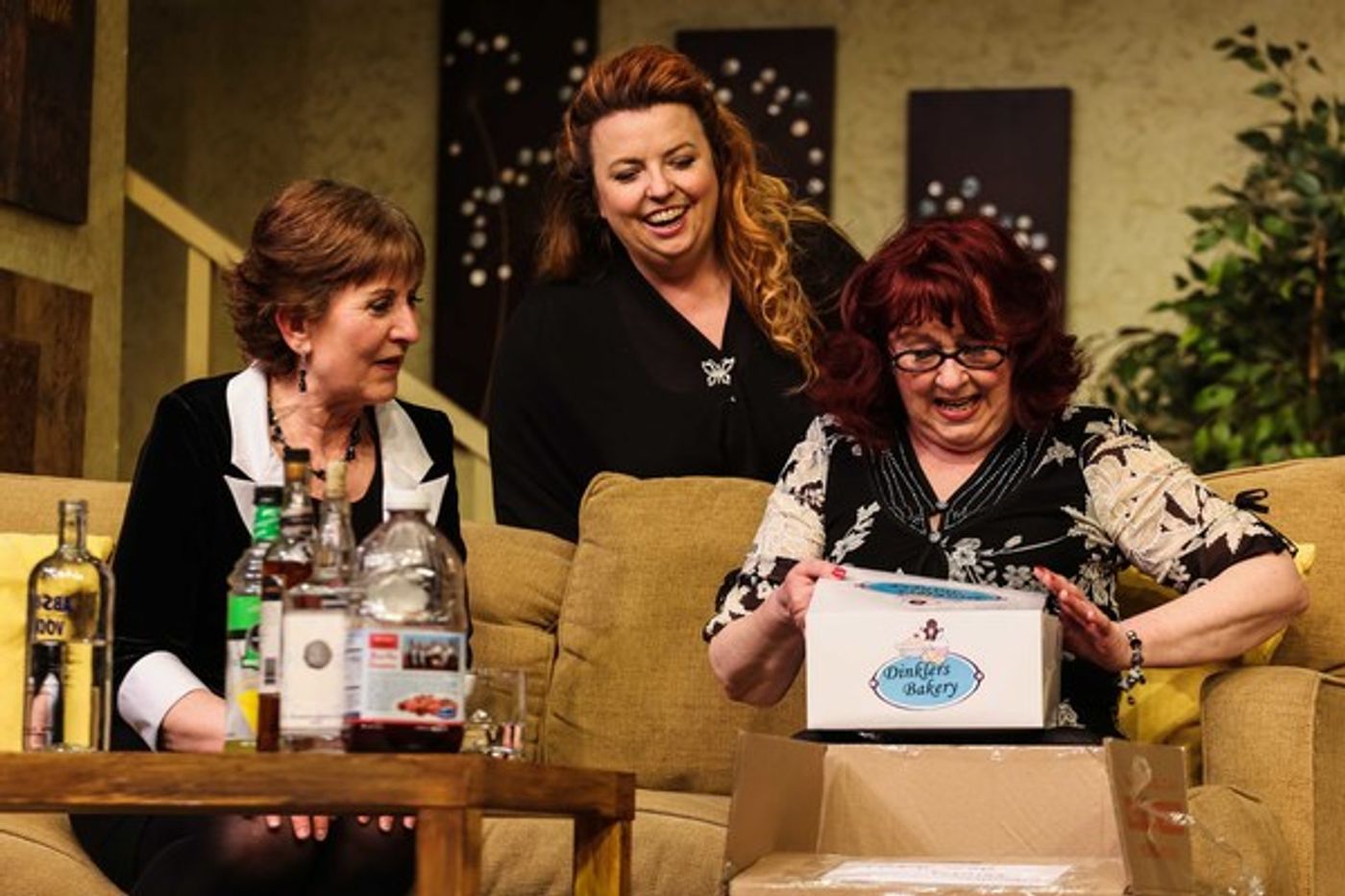 Photo Flash: Hilarity Ensues in Tacoma Little Theatre's EXIT LAUGHING  Image