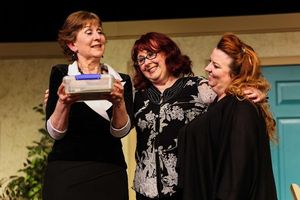 Carol Richmond, Shelleigh-Mairi Ferguson & Sharry O'Hare @ BroadwayWorld Carol Richmond, Shelleigh-Mairi Ferguson & Sharry O'Hare Photo