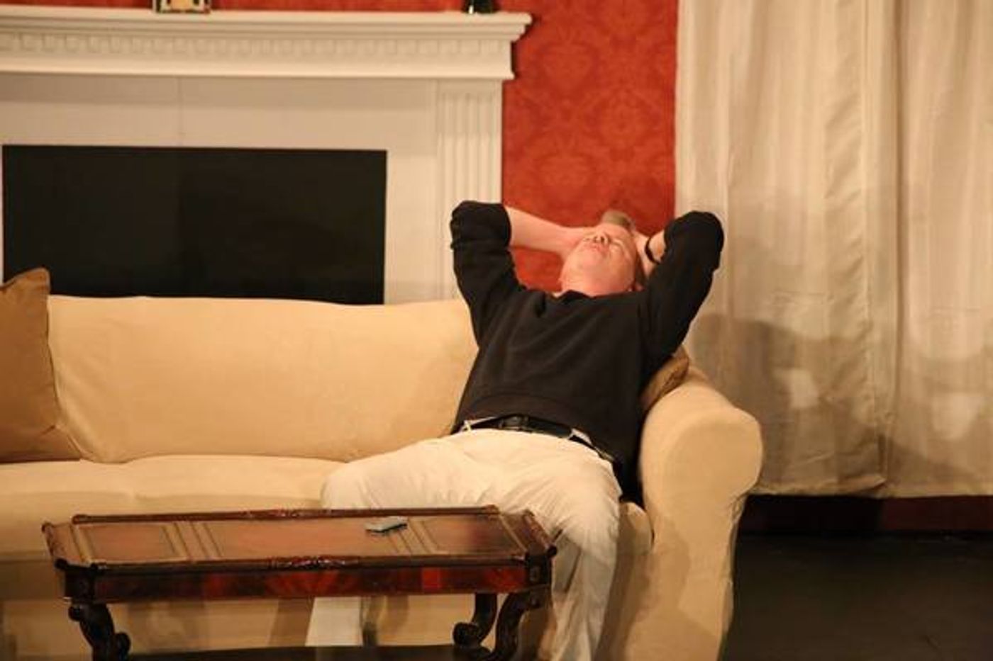 Photo Flash: The Company Theatre Group Presents David Lindsay-Abaire's RABBIT HOLE Photo Flash: The Company Theatre Group Presents David Lindsay-Abaire's RABBIT HOLE Image