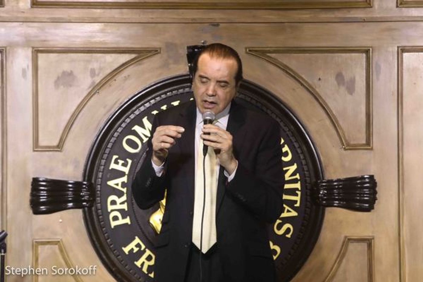 Photo Coverage: Chazz Palminteri Tells Tales From Hollywood & The Bronx At The Friars Club  Image
