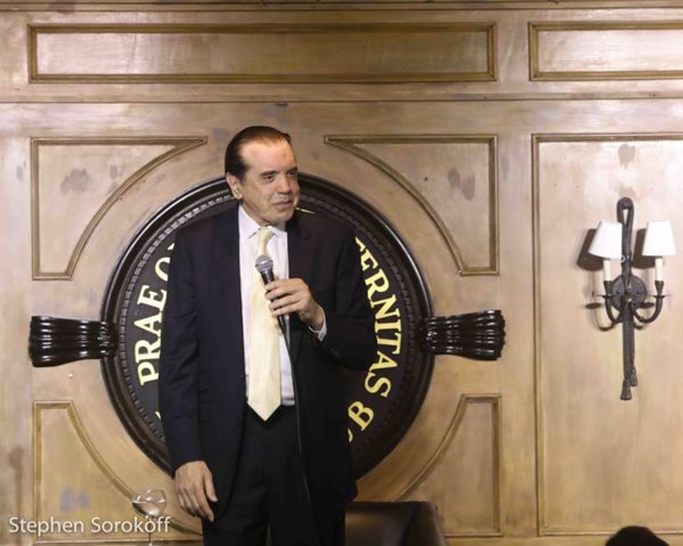 Photo Coverage: Chazz Palminteri Tells Tales From Hollywood & The Bronx At The Friars Club  Image