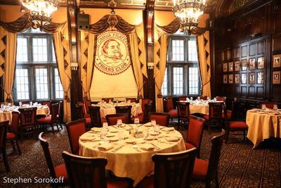 Milton Berle Room Photo