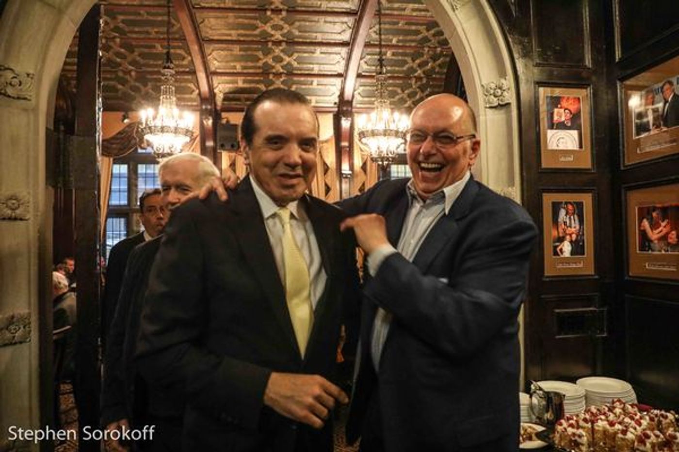 Photo Coverage: Chazz Palminteri Tells Tales From Hollywood & The Bronx At The Friars Club  Image