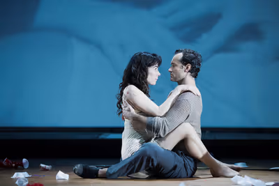 Halina Reijn and Jude Law Photo