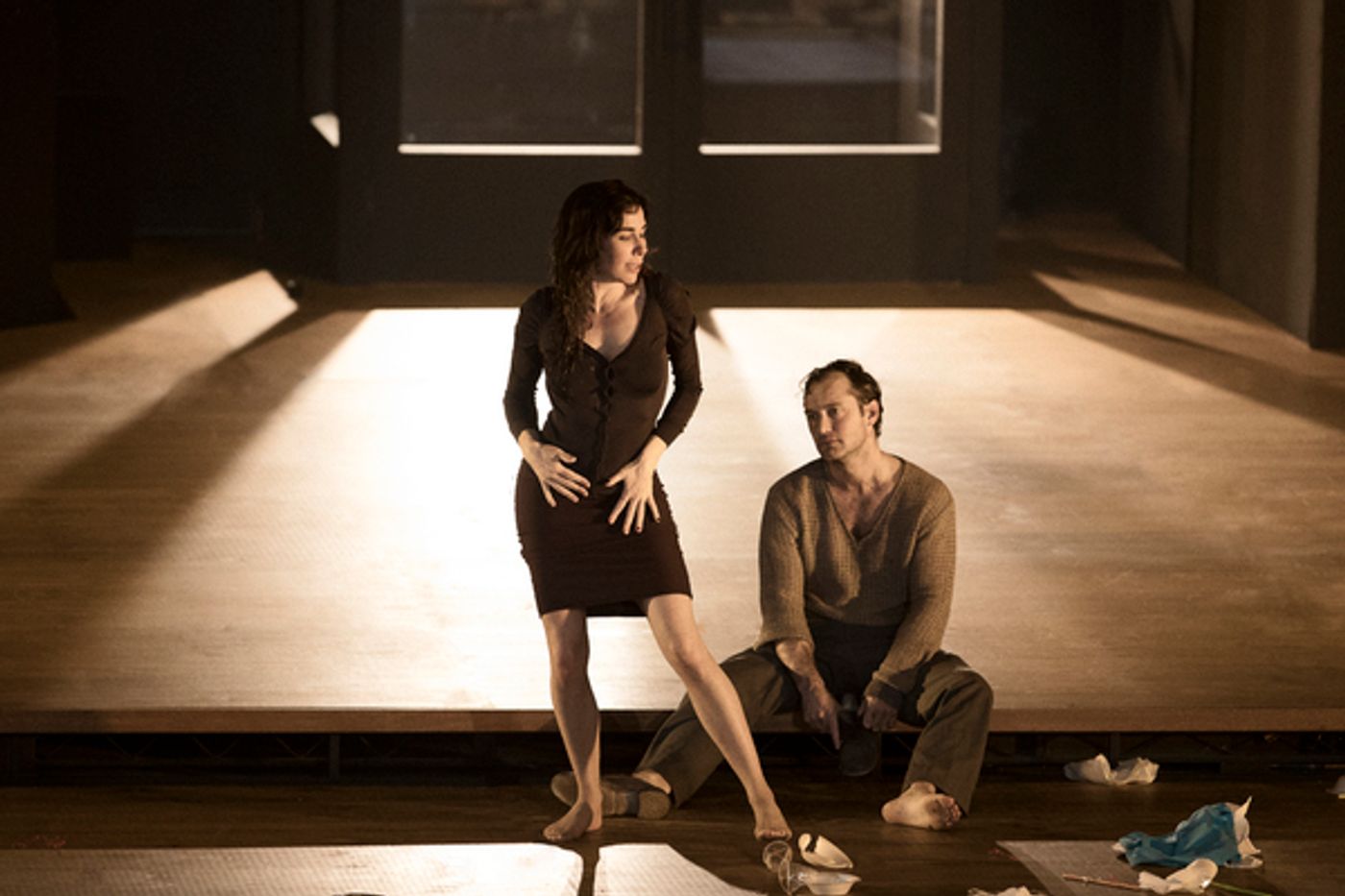 Photo Flash: First Look at Jude Law, Halina Reijn and More in OBSESSION at the Barbican Photo Flash: First Look at Jude Law, Halina Reijn and More in OBSESSION at the Barbican Image