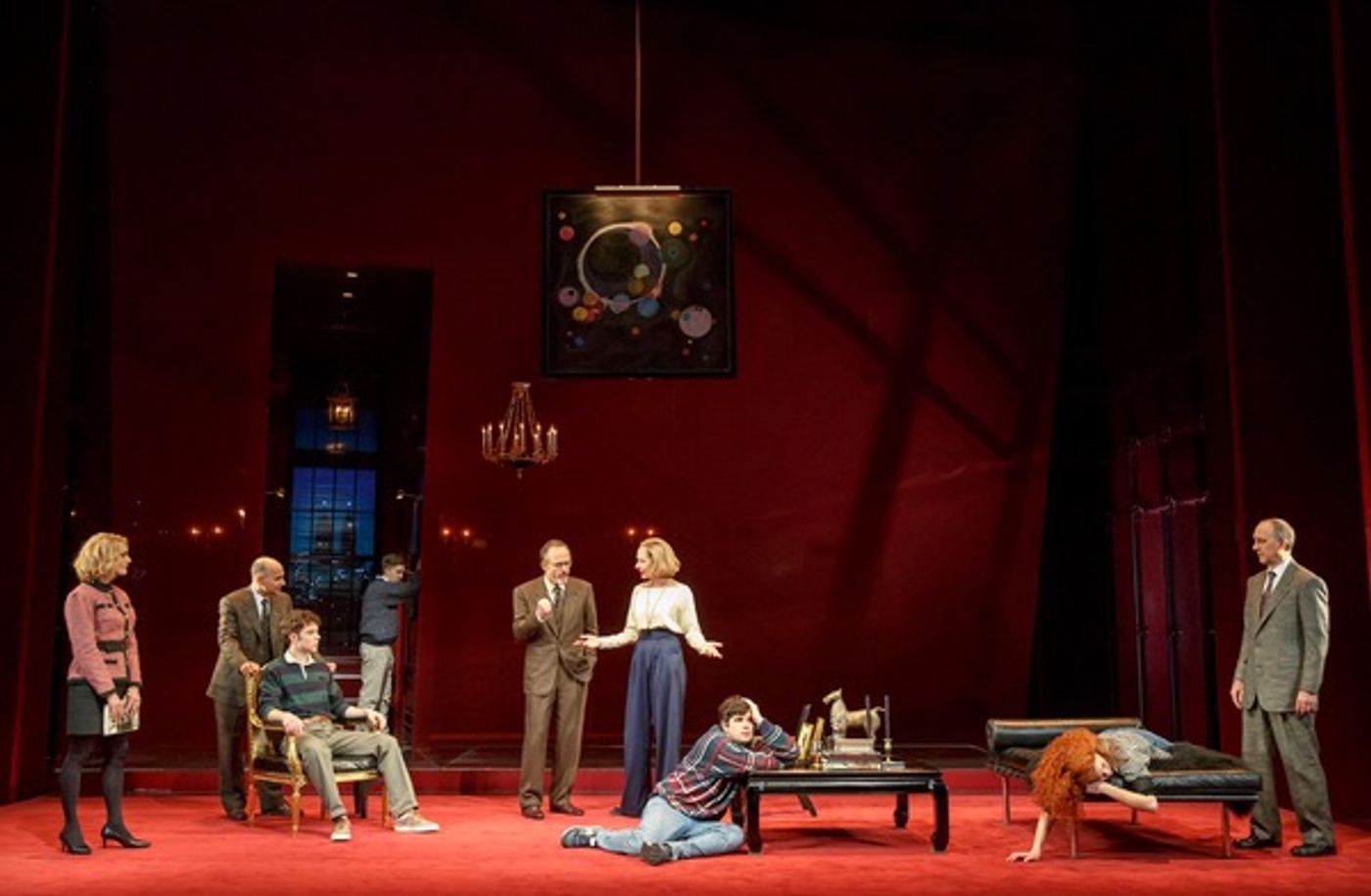 Photo Flash: First Look at Allison Janney & More in SIX DEGREES OF SEPARATION  Image