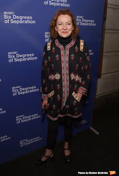 Julie White  Photo