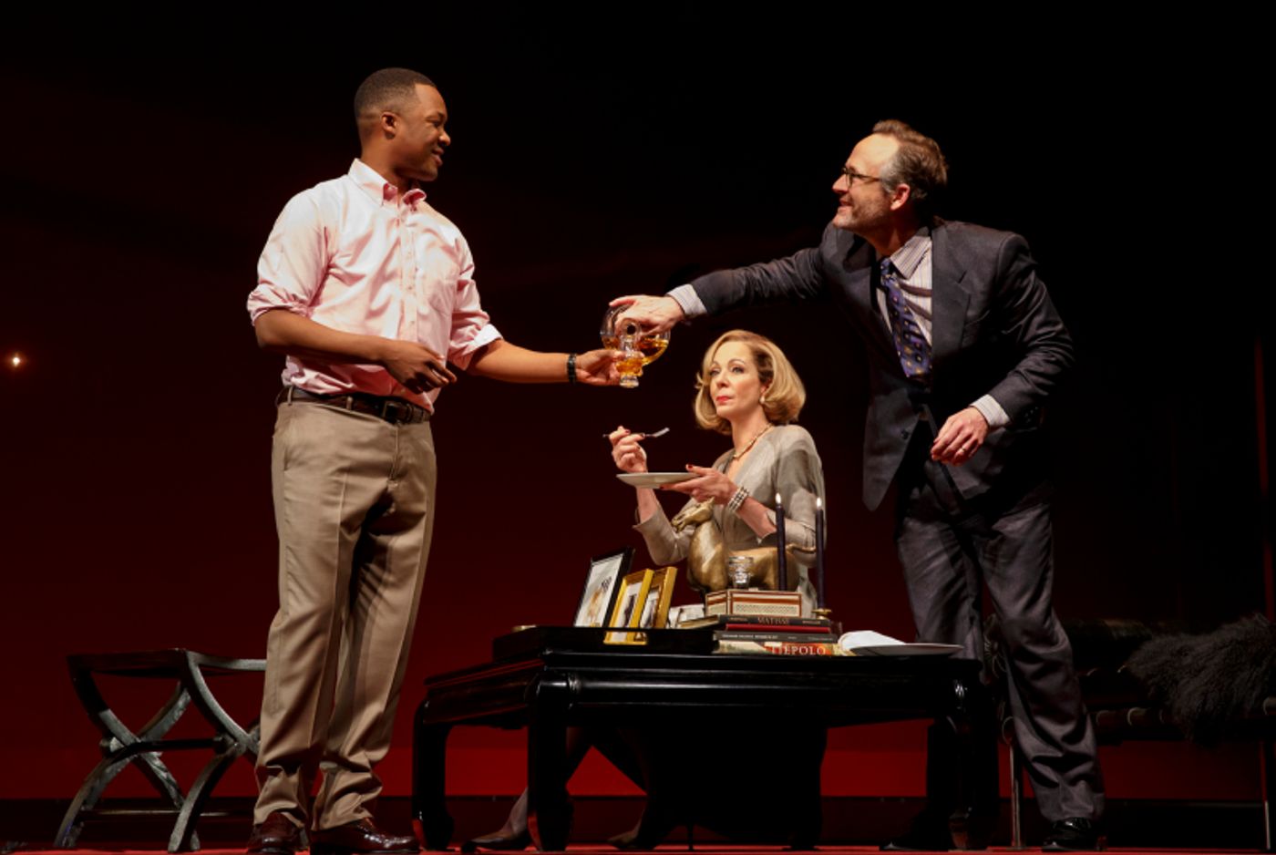 Review:  John Guare's Pre-Google SIX DEGREES OF SEPARATION Examines The Need For Human Connections  Image